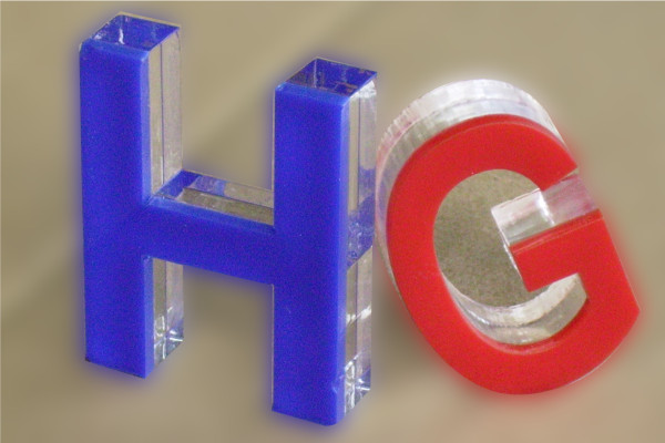 Biển quảng cáo chữ nổi mica sử dụng công nghệ hút nổi