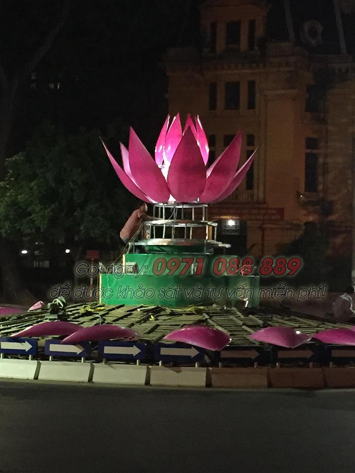 Hoa Sen Trang Trí - Cung VH Hữu Nghị Việt Xô