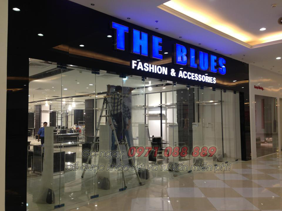 Biển Quảng Cáo Chữ Mica Hút Nổi - Showroom The Blue