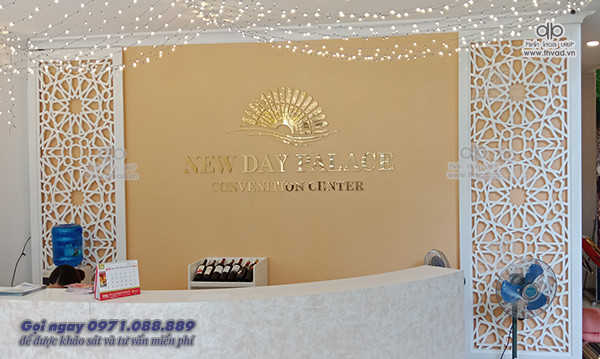 Biển quảng cáo quầy lễ tân công ty